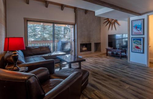 Sun Valley Apartment | Snowcreek Condo 1554