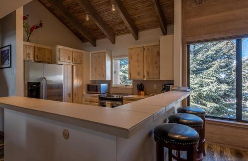 Sun Valley Apartment | Snowcreek Condo 1554