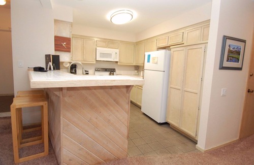 Mammoth Lakes Condo | Snowcreek Resort Vacation Rental #617