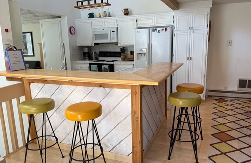 Mammoth Lakes House | Snowcreek Spacious Light-Filled Condo - Perfect for Skiing, Hiking, Families etc