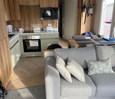 Morfa Bychan House | Snowdrop Caravan