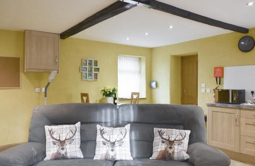 Staveley House | Snowdrop Cottage