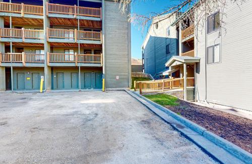 North Park City Apartment | Snowflake Sanctuary