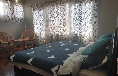Dal Lake Boat Rental | SnowGoose Group of Houseboats