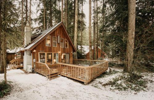 Glacier House | Snowline Cabin 35 - A-C - Pets Ok - Fireplace