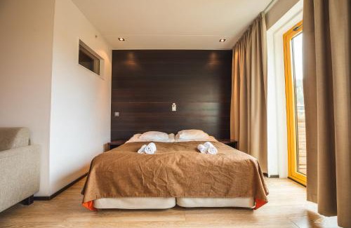 Sirkka Apartment | Snowline Stay A13 by Aavalevi Holidays, Ski-In Ski-Out, Levi Center