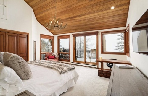 Snowmass Village Condo | Snowmass CO | Woodrun V Residences | 2 Bedroom