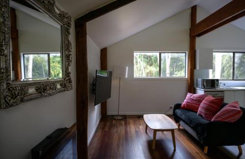 Upper Coopers Creek House | Snows Creek Retreat - The Creek House