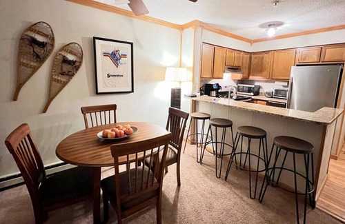 Snowshoe Condo | Snowshoe Condo 2BR Walking distance to slopes