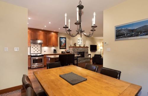 Upper Village Hotel | Snowy Creek Unit #17- Ski In Ski Out Private Hot Tub SUPERIOR CLEANING PRACTICES