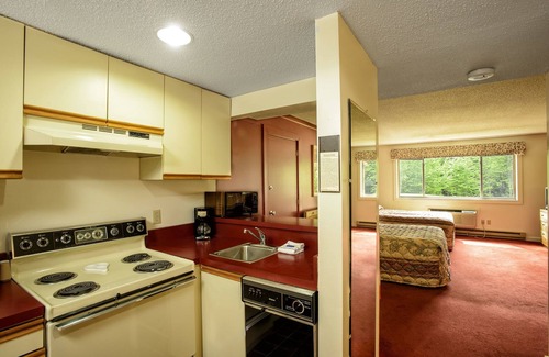 Waterville Valley Hotel | Snowy Owl Inn And Resort
