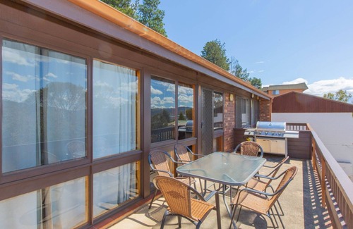 Jindabyne Apartment | Snowy Saga - 2/46 Gippsland Street
