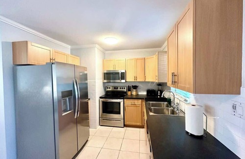 Seven Mile Beach Condo | Snug Harbour View #4 at 7 Mile Beach on Canal
