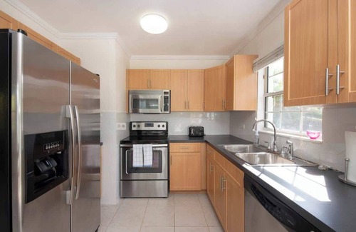 Seven Mile Beach Condo | Snug Harbour View #6 at 7 Mile Beach on Canal