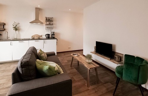 Den Oever House | Snug Holiday Home in Den Oever near Seabeach
