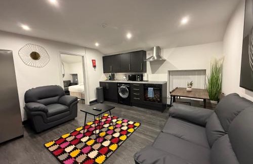 Kirkdale Apartment | Snuggle Cove Apartments- Walton Road
