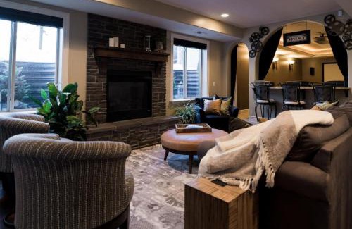 Heber House | Snuggle Down Inn 1BR In Law Basement Suite