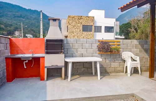 Alto Ribeirao House | South Island House, close to Campeche, air, sea, mountains and Lagoa do Peri
