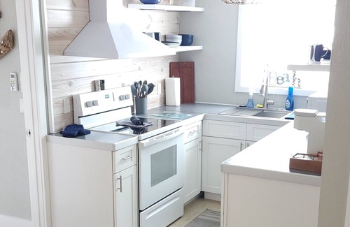 Truckland House | So Coastal! A family and pet friendly home