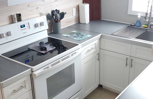 Truckland House | So Coastal! A family and pet friendly home