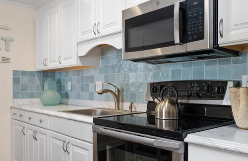Midtown Ocean City Condo | So Much Fun Within Walking Distance with this 2 BR 2 BA Unit!
