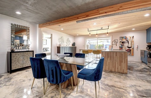 Cox Heights House | So Scottsdale Modern Bungalow w/6 Bdrms!