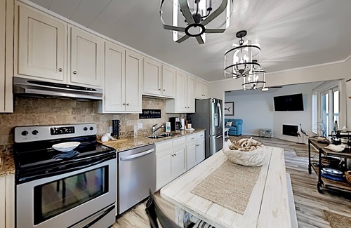 Gulf Shores House | So Shell Distancing | Large Property, Beach Views!