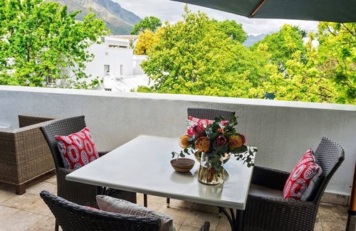 Stellenbosch Central Apartment | Soak in the Stellenbosch vibe from your own apartment with private balcony