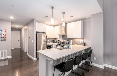 Over-the-Rhine House | Soaring 2-Bedroom Parkside Loft Walkable to it All