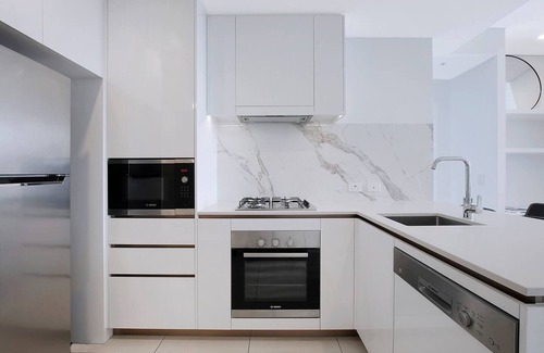 South Brisbane Apartment | Soaring Skyline on Southside at Resort Style Stay