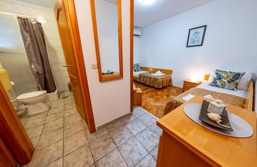 Mostar Apartment | Soba s 2 odvojena kreveta i vlastitom kupaonicom