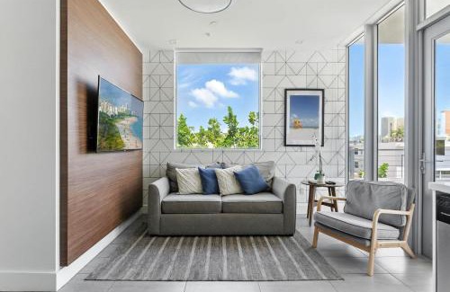 Flamingo/Lummus Apartment | SoBe 2 Bedroom Near Ocean Drive