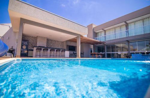 Setor Lagoa Quente House | Sobrado Luxuoso c/3 Suítes e Piscina Quente