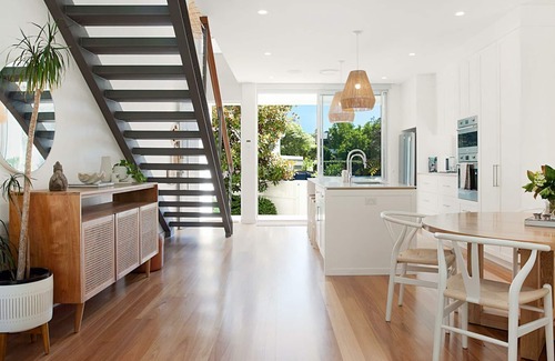Clovelly House | SoCal House Clovelly IH