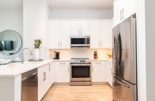Old Naples Condo | SOCE FLATS 304 - Brand New Olde Naples Condo Steps to 5th Ave S!