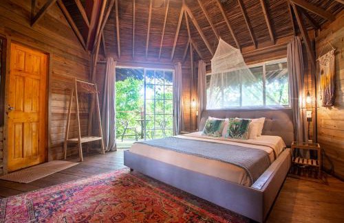 Isla Bastimentos Hotel | Socialtel Red Frog