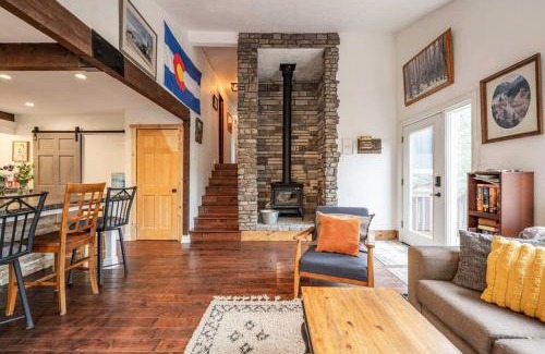 Idaho Springs House | SodaCreek Look-out .3 mi from i70 + hotsprings