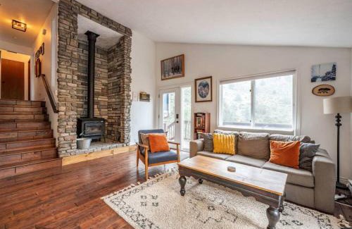 Idaho Springs House | SodaCreek Look-out .3 mi from i70 + hotsprings
