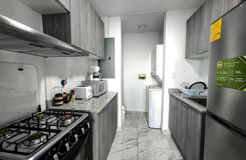 Panama City House | Sofa Bed Stay Rooftop Pool & Gym, Avenida Balboa Next to Hilton