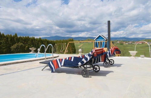 Slovenska Bistrica Apartment | Sofia Holiday Haven in Nature with Pool