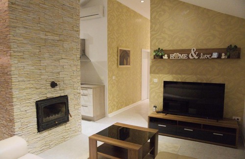 Slovenska Bistrica Apartment | Sofia Holiday Haven in Nature with Pool