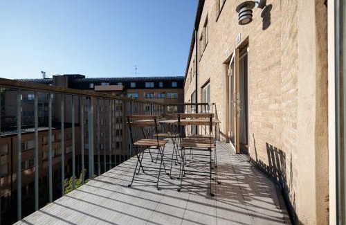Katarina-Sofia Apartment | SoFo flat w big private balcony