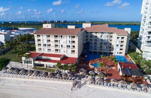 Zona Hotelera Condo | Soft Horizon Escape at Cancun