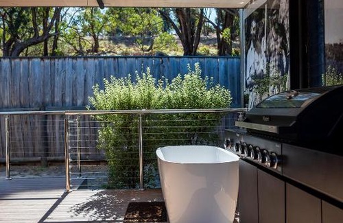 Hindmarsh Valley House | Softfoot Farm Luxury Retreats