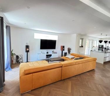 Lampertheim House | Soh Rent Villa Piscine Proche Strasbourg TV - Wifi - Parking