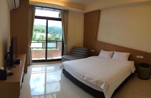 Dongshan Bed & Breakfast | SOHO B&B