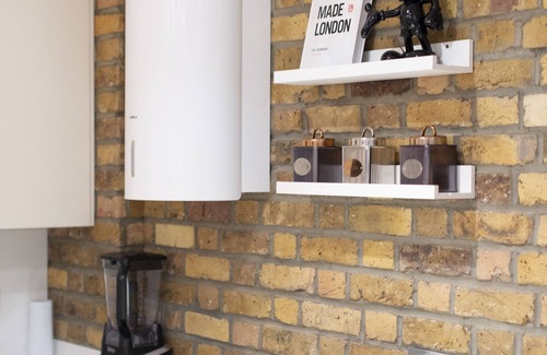 Soho Apartment | Soho Chic: Luxury 2BR/2BA Apartment in the Heart of London