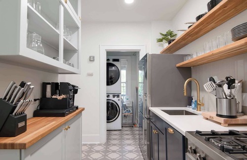 SoHo Apartment | SoHo Escape by Brightwild | Gorgeous Apt in SoHo