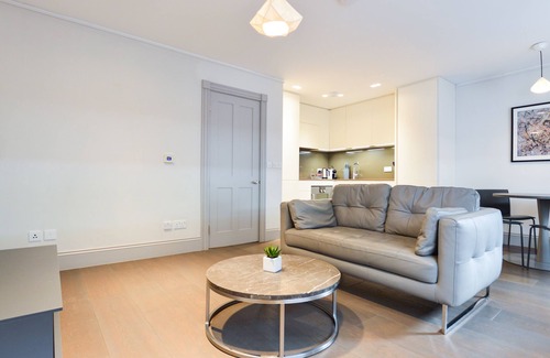 Soho Apartment | Soho Luxury 1 Bedroom Apartment by Concept Apartments
