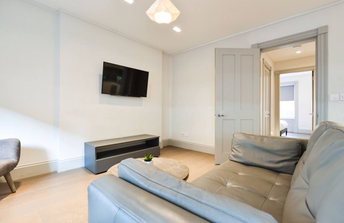 Soho Apartment | Soho Luxury 1 Bedroom Apartment by Concept Apartments